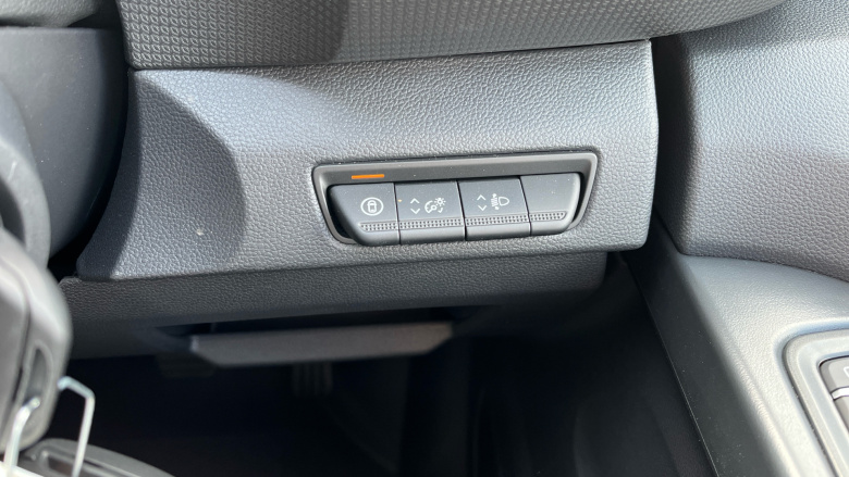 Renault Trafic Swb Diesel SL30 Blue dCi 130 Advance [Safety] Van